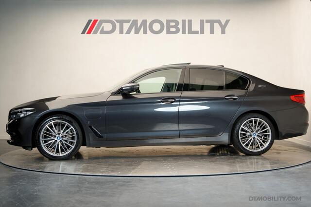 BMW 5-SERIE 530e High Executive | Schuifdak | Adaptief cruise