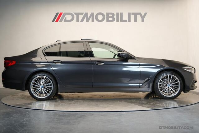 BMW 5-SERIE 530e High Executive | Schuifdak | Adaptief cruise