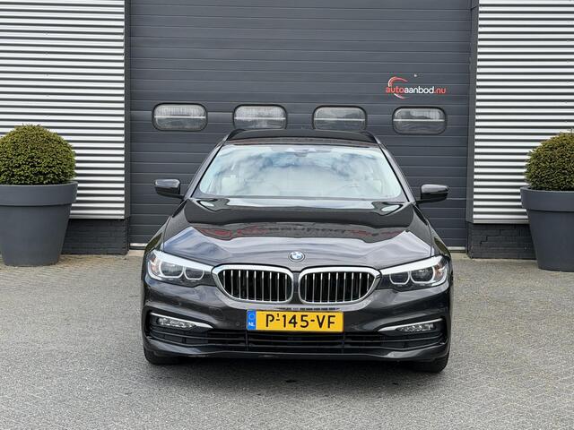 BMW 5-SERIE Touring 520d High Executive | Camera | Lederen Bekleding | Elektrische Trekhaak | Elektrische Achterklep |