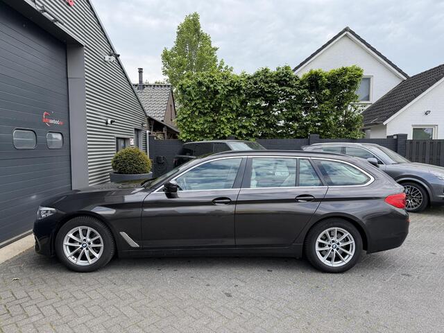BMW 5-SERIE Touring 520d High Executive | Camera | Lederen Bekleding | Elektrische Trekhaak | Elektrische Achterklep |