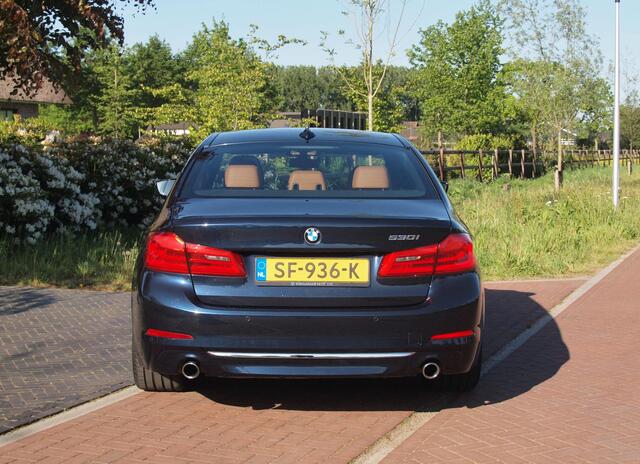 BMW 5-SERIE 530i High Executive | Panoramadak | Sfeerverlichting | Apple Carplay | Cruise Control |