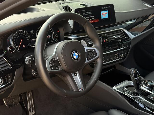 BMW 5-SERIE M550i xDrive High Executive | 4WS | Soft-Close | Pano | B&W | Massage | Memory | Rear Entertainment Screens |