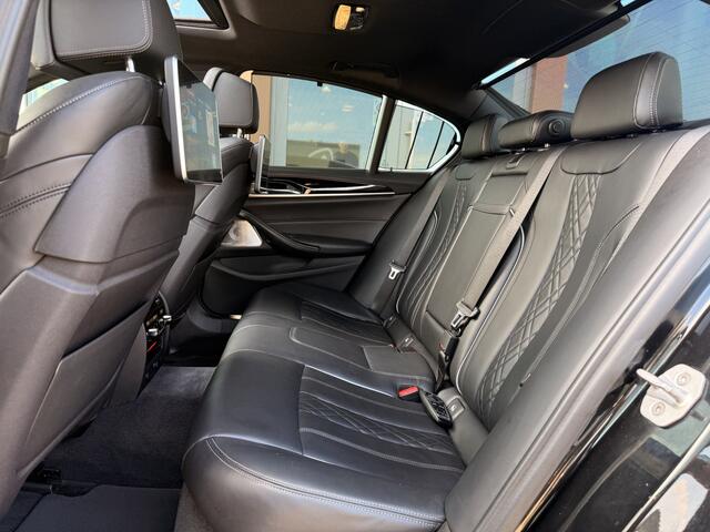 BMW 5-SERIE M550i xDrive High Executive | 4WS | Soft-Close | Pano | B&W | Massage | Memory | Rear Entertainment Screens |