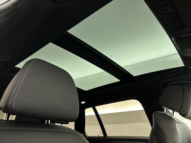 BMW 5-SERIE Touring 520i M-Sport Shadow Line Pano-dak/Leder/Camera/Memory