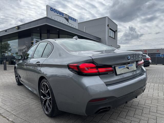 BMW 5-SERIE 530e M sport Edition Plus sch/dak, trekhaak elect. , comfort stoelen, memory, Head Up, etc etc