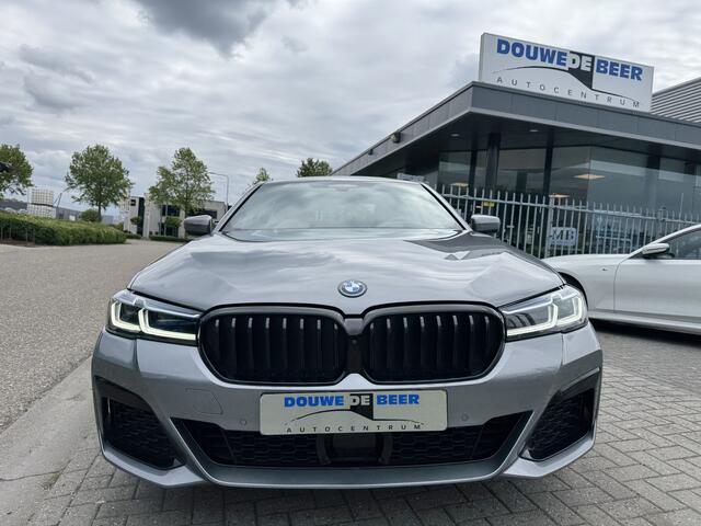 BMW 5-SERIE 530e M sport Edition Plus sch/dak, trekhaak elect. , comfort stoelen, memory, Head Up, etc etc