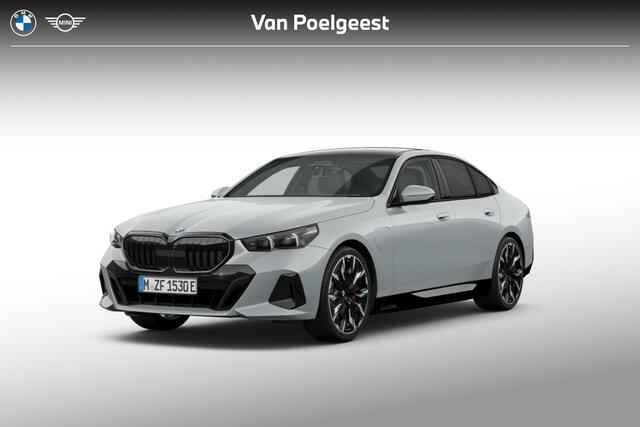 BMW 5-SERIE Sedan 550e xDrive | M Sportpakket Pro | Innovation Pack | Travel Pack | Comfort Pack | Trekhaak