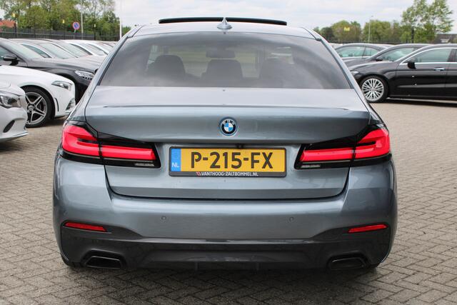 BMW 5-SERIE 520e M-SPORT SCHUIFDAK LEDER MEMORY CARPLAY HEAD-UP