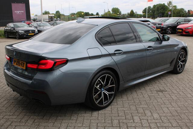 BMW 5-SERIE 520e M-SPORT SCHUIFDAK LEDER MEMORY CARPLAY HEAD-UP
