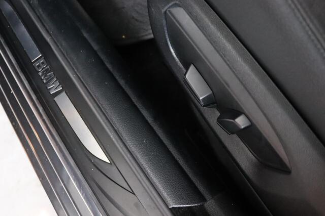 BMW 5-SERIE Touring 520xd High Executive, Xenon, Cruise Control, Stoelverwarming, Lederen Bekleding, Trekhaak, Nieuwe APK