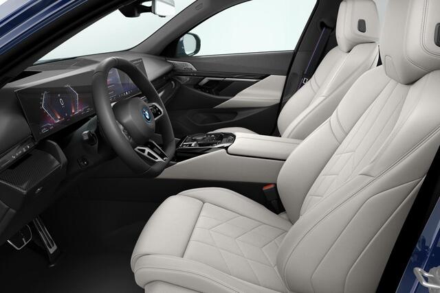 BMW 5-SERIE Touring 550e xDrive Innovation Pack M Sportpakket Pro Aut. - Verwacht: Mei 2026