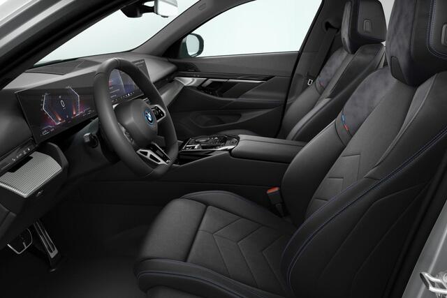 BMW 5-SERIE Sedan 550e xDrive