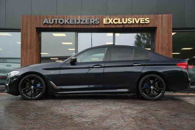 BMW 5-SERIE M550i xDrive High Executive Schuifdak Adapt. Cruise Massage Harman/Kardon Stoelvent. 20''LM