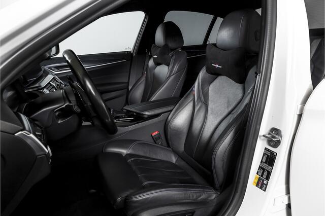BMW 5-SERIE 545e xDrive High Executive M Sport | Maxton-Pakket | Speciaal uitlaatsyst. | Harmon/Kardon | Dig. Cockpit | Cruise | Stoel-+Stuurverw. | Camera | PDC | NAV+App. Connect | Auto. Airco | LM 20" |