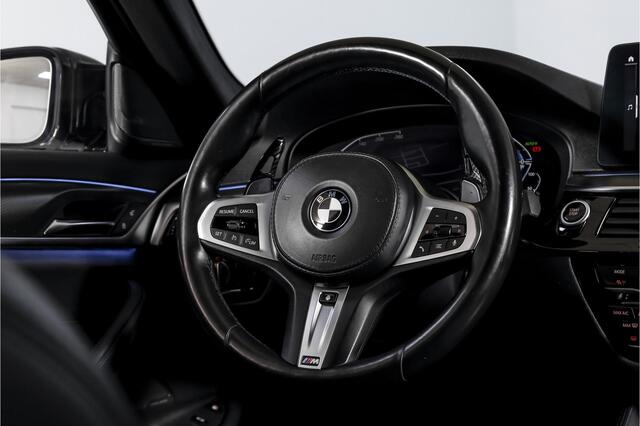 BMW 5-SERIE 545e xDrive High Executive M Sport | Maxton-Pakket | Speciaal uitlaatsyst. | Harmon/Kardon | Dig. Cockpit | Cruise | Stoel-+Stuurverw. | Camera | PDC | NAV+App. Connect | Auto. Airco | LM 20" |