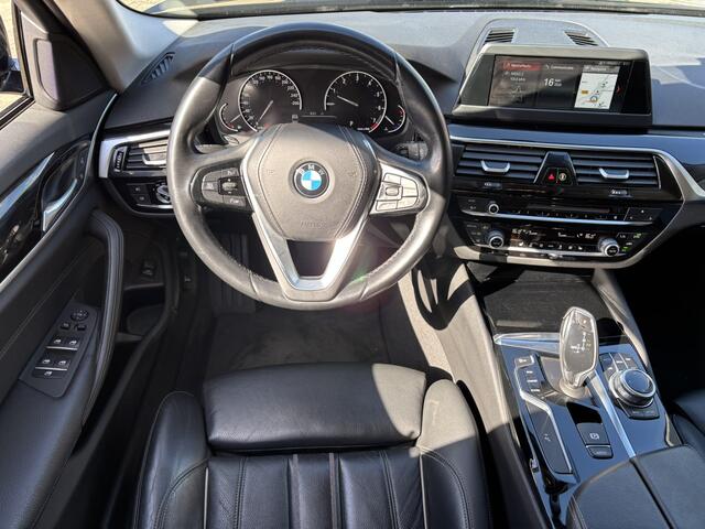 BMW 5-SERIE Touring 530i xDrive Executive / Navi / Trekhaak Wegklapbaar / Elektrische achterklep / Winterset Beschikbaar /