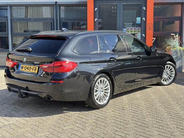 BMW 5-SERIE Touring 530i xDrive Executive / Navi / Trekhaak Wegklapbaar / Elektrische achterklep / Winterset Beschikbaar /