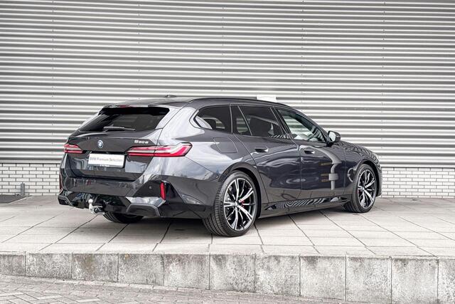 BMW 5-SERIE Touring 530e M Sport Edition