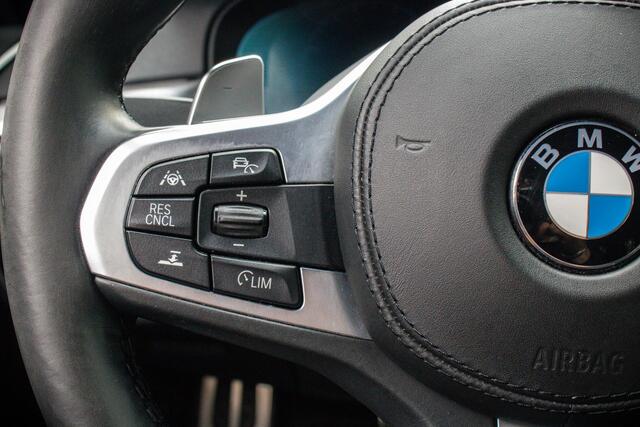 BMW 5-SERIE Touring 530i High Executive | M-pakket | Lederen Bekleding