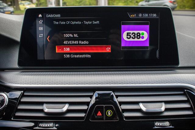 BMW 5-SERIE Touring 530i High Executive | M-pakket | Lederen Bekleding