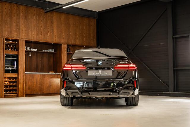 BMW 5-SERIE Touring 530e M Sport Edition Panoramadak | H&K | Stoelventilatie