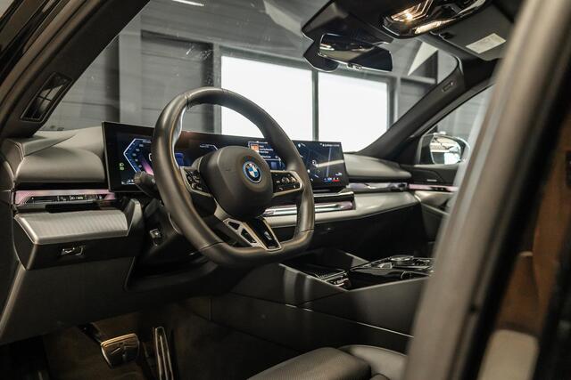 BMW 5-SERIE Touring 530e M Sport Edition Panoramadak | H&K | Stoelventilatie