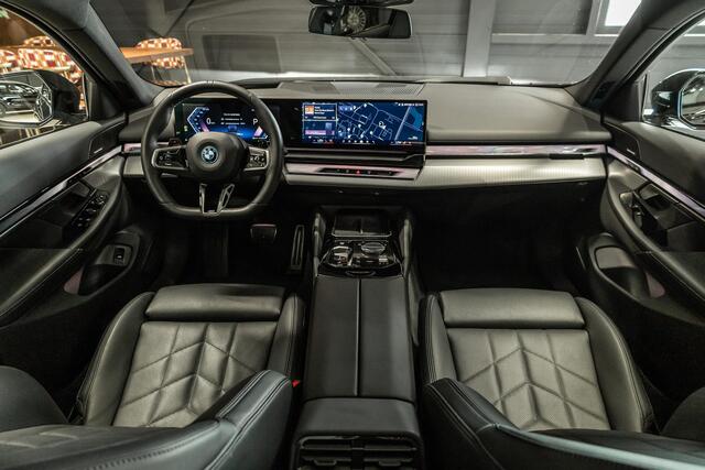 BMW 5-SERIE Touring 530e M Sport Edition Panoramadak | H&K | Stoelventilatie