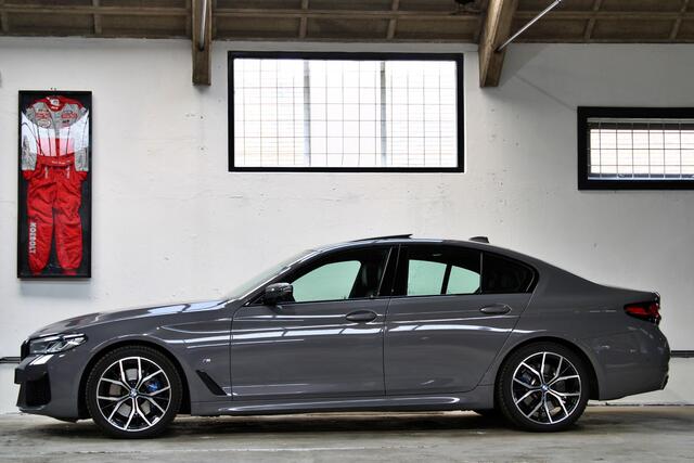 BMW 5-SERIE 530i High Executive | M-Sport | 19 inch | Schuifdak | Keyless | Adapt. Cruise | NL auto | BTW |