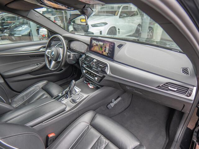 BMW 5-SERIE 530i High Executive | BTW | Elc trekhaak | Dealer onderhouden