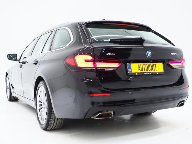 BMW 5-SERIE Touring 530e xDrive | LED Grille | Leder | Camera | Adaptive Cruise | Sfeerlicht | Dodehoek | Carplay