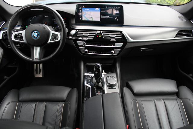 BMW 5-SERIE Touring 520e Business Edition Plus M-sport | Incl. 12 maanden Garantie | 1e Eigenaar | BMW Laser koplampen | Elektrisch verstelbare stoelen met memory | Stoelverwarming | Apple CarPlay/Android Auto | Elektrisch verstelbaar stuur | Elektrische kofferbakkle