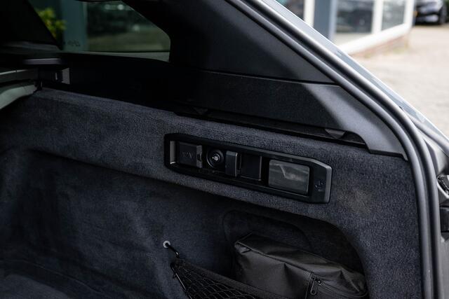 BMW 5-SERIE 520i Touring M Sport | Harman/Kardon | Driving Ass. Plus | Trekhaak | Stoelverwarming | 20' Inch |