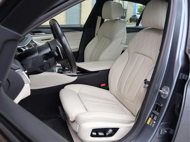 BMW 5-SERIE 530e High Executive M Sport Schuifdak | HUD | Massage | ACC | Comfortstoelen | Haak
