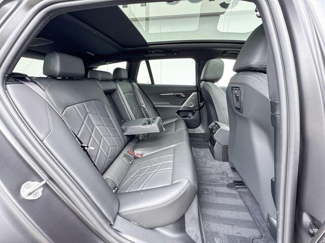 BMW 5-SERIE Touring 550e xDrive Bowers & Wilkins | M Sport | Trekhaak