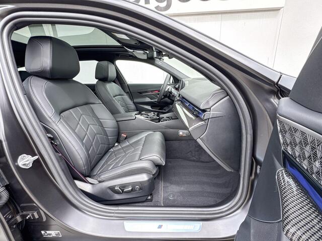 BMW 5-SERIE Touring 550e xDrive Bowers & Wilkins | M Sport | Trekhaak