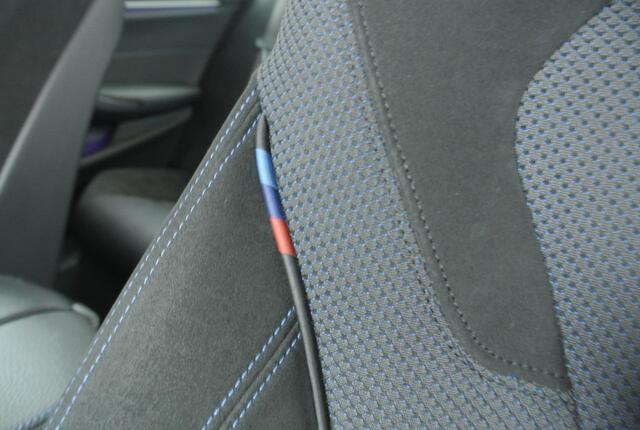 BMW 5-SERIE 545e xDrive M-Sport | Shadow Line | Parking Pack | Sfeerverlichting | Stoel & Stuur Verwarming |