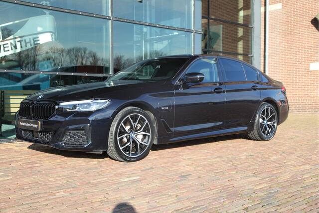 BMW 5-SERIE 530e M Sport |HIFI|Stuurver|Drivingass|CarbonZwart|