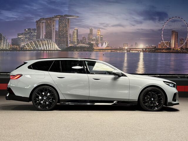 BMW 5-SERIE 520i M-Sport|ShadowLine|Panorama|H/K|208PK