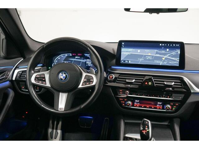 BMW 5-SERIE Touring 530e M-Sport | Panoramadak | CoPilot | Head Up