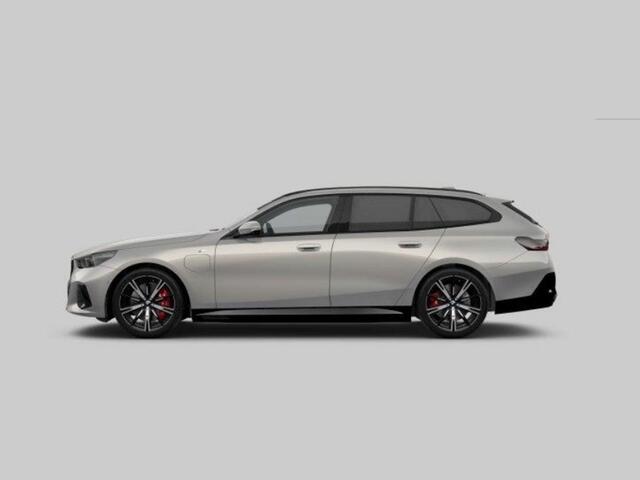 BMW 5-SERIE Touring 550e xDrive M-Sport