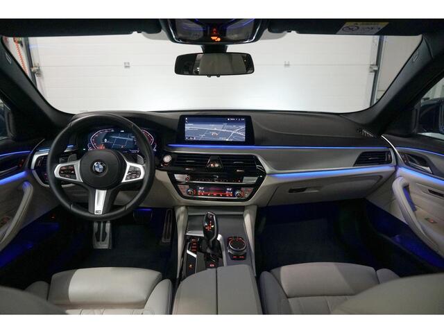 BMW 5-SERIE Touring 520i M-Sport | Panoramadak | Adapt. Cruise Control