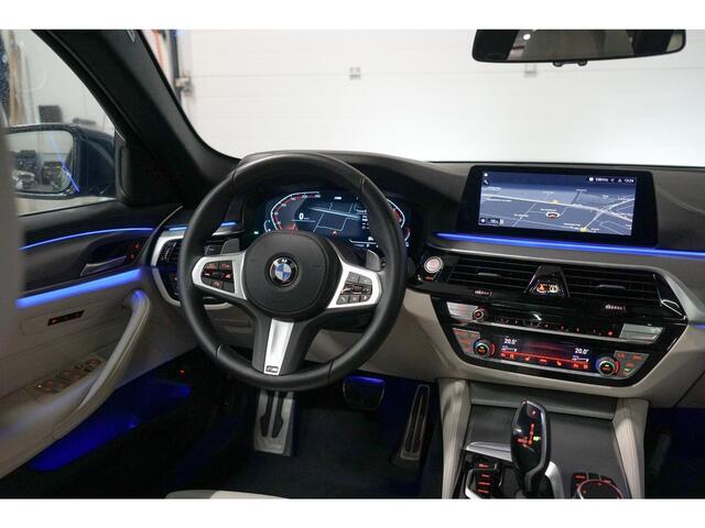BMW 5-SERIE Touring 520i M-Sport | Panoramadak | Adapt. Cruise Control