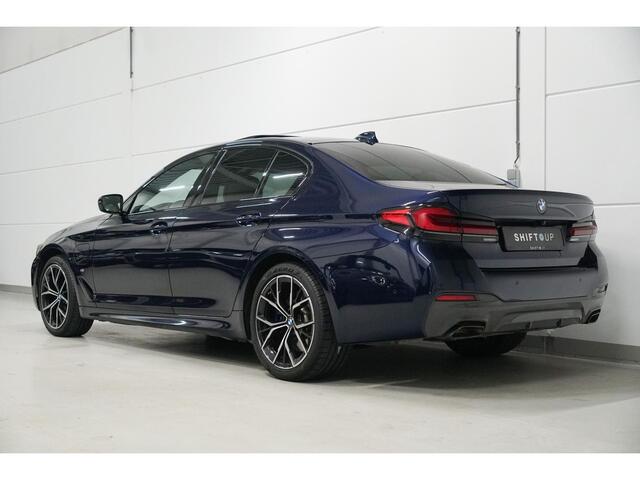 BMW 5-SERIE 530e xDrive M-Sport | Schuifdak | Nappa leder | CoPilot | Laser