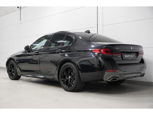 BMW 5-SERIE 530e xDrive M-Sport | Schuifdak | Harman Kardon | Head Up
