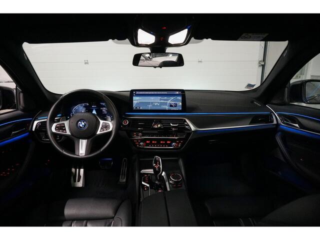 BMW 5-SERIE 530e xDrive M-Sport | Schuifdak | Harman Kardon | Head Up