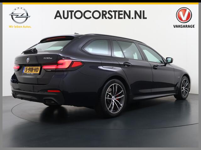 BMW 5-SERIE Touring 530e 292PK Hybrid xDrive M-Sport Leder Elek.Comfort Stoelen+Memory+Verwarmd Shadow Line Live Cockpit Pro Apple Carplay/Android Auto Ecc Business Edition Plus Elek.Achterklep Aero-Pack 4WD AWD Pdc DAB+ Led+High Beam Assist Cruise Control Wifi Deale