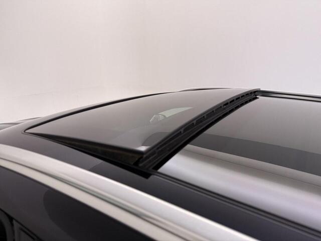 BMW 5-SERIE Touring 520i Aut. M-Pakket Pano/Trekhaak/Camera/Leder/Nav/ El.Klep/Stoelverw.