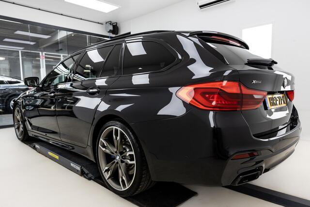 BMW 5-SERIE Touring M550d xDrive Standkachel, 360, Head-Up, 2e Eig!