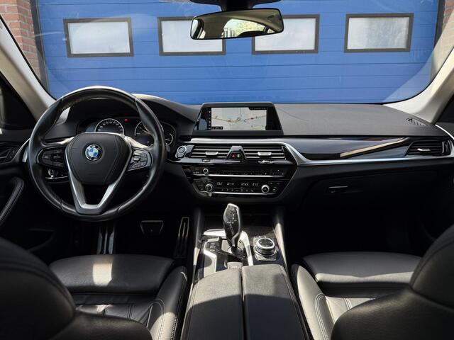 BMW 5-SERIE 530i High Executive | Pano | 19"LMV | Leer | Cam