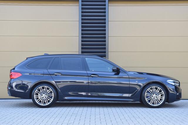 BMW 5-SERIE Touring 540i xDrive High Executive * M-Sportpakket * Panoramadak * Comfortstoelen * Head-up *